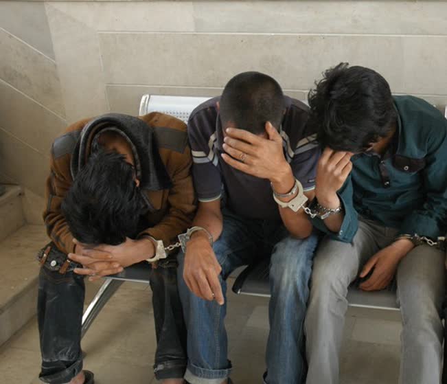 کشف 2 فقره سرقت و دستگيري 3 نفر سارق در”طبس”